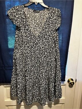 SHEIN Black & White Floral Midi Dress